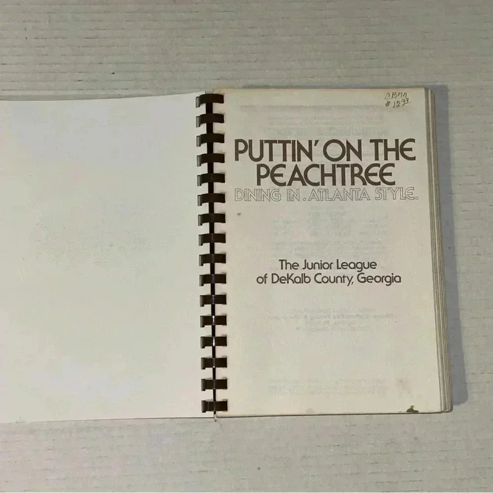 Junior League of DeKalb County GA Cookbook Puttin on the Peachtree 2nd Ed 1980